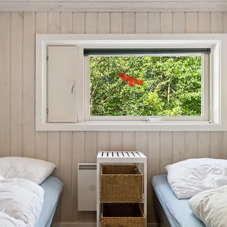 Freija - 800m From The Sea By Interhome
