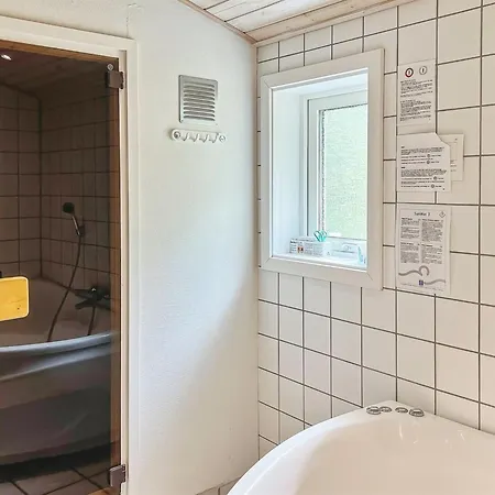 Freija - 800m From The Sea By Interhome *